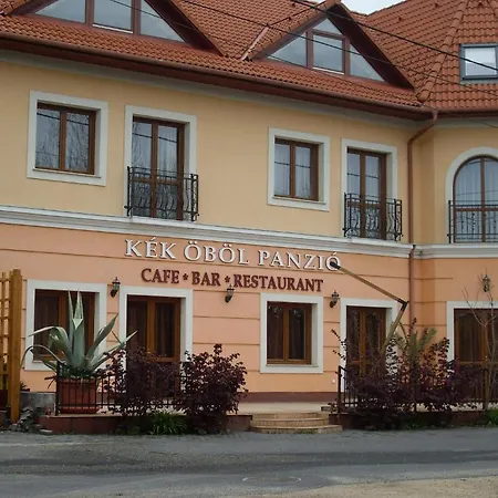 Bed & Breakfast Kek Oeboel Panzio Balatonfůzfő