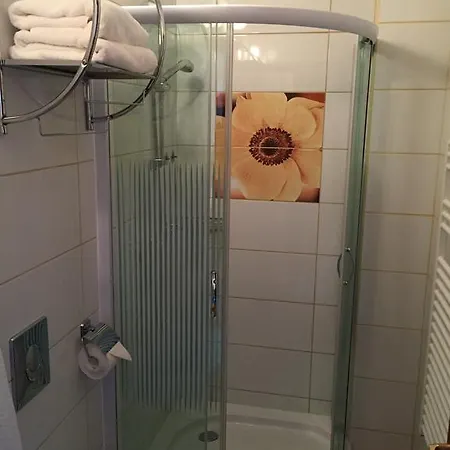 Bed & Breakfast Kek Oeboel Panzio *