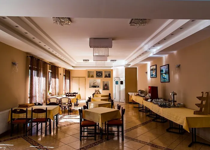 Kek Oeboel Panzio Balatonfůzfő